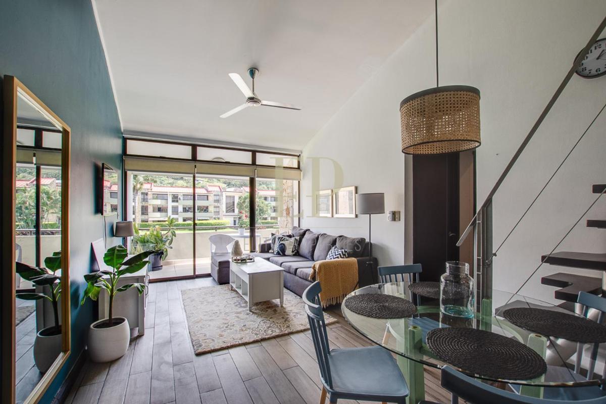 Cr Mariposa Rentals Lakeview Penthouse With Office Space, Pool, Gym, Tennis ซานตาอานา ภายนอก รูปภาพ
